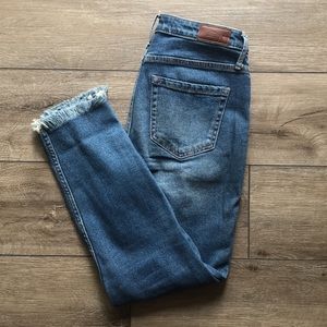 Hollister High-Rise Mom Jean